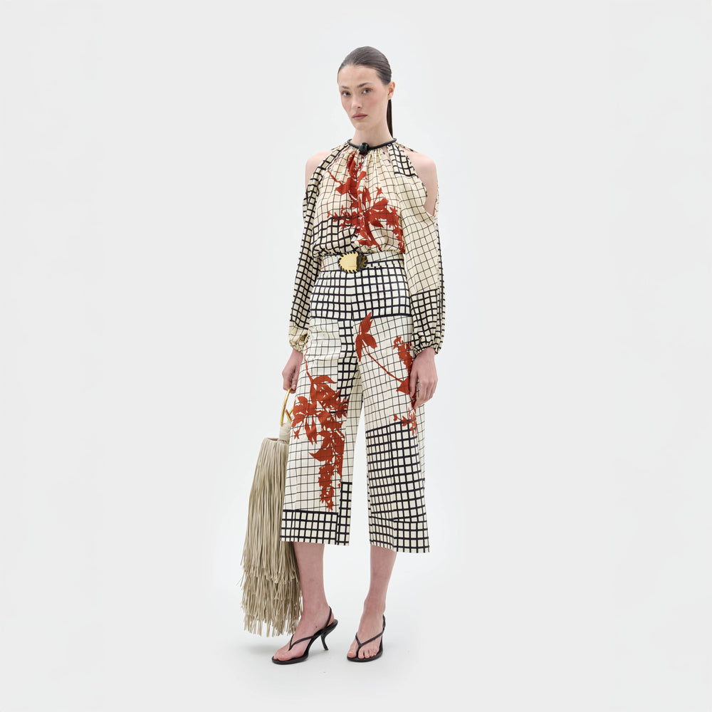 07___Elke_Blouse___Geometric_Print_Ilma_Pant___Geometric_Print_Eugene_Bag___Cream_Aurora_Heels___Brown___PRE_SPRING_2026_FRONT